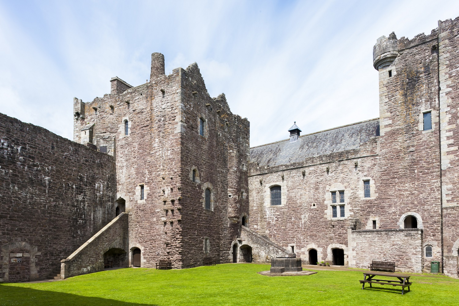 Doune Castle, Stirlingshire, Scotland Historical places in Scotland: Doune Castle